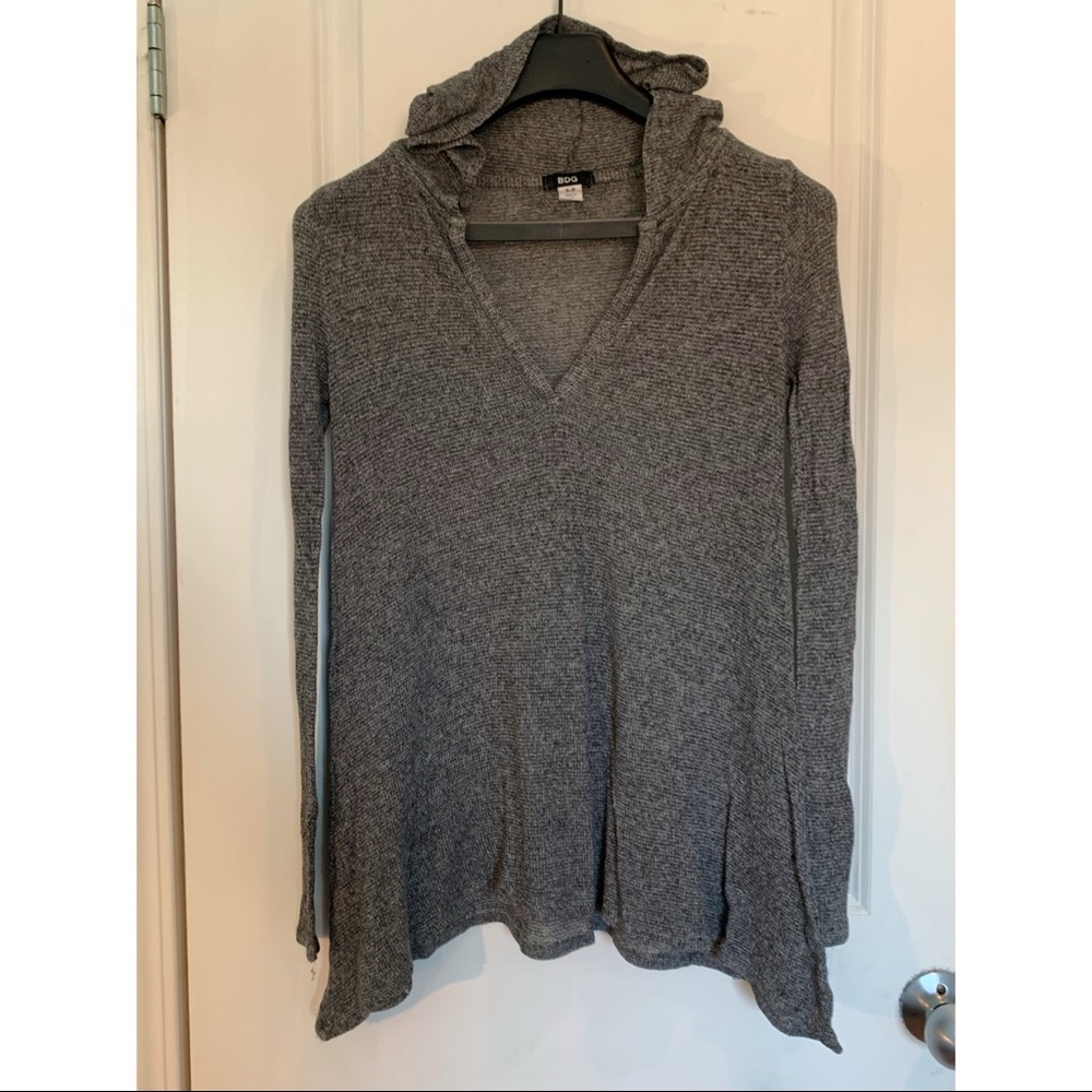 Grey BDG lightweight hooded top, Size small. Smoke free home